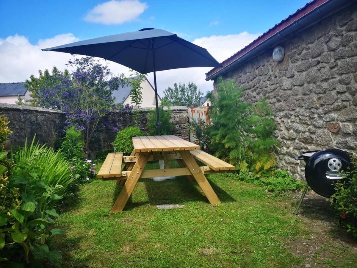 Maison Normande Proche De La Mer Et Des Lieux Touristiques Quettehou エクステリア 写真