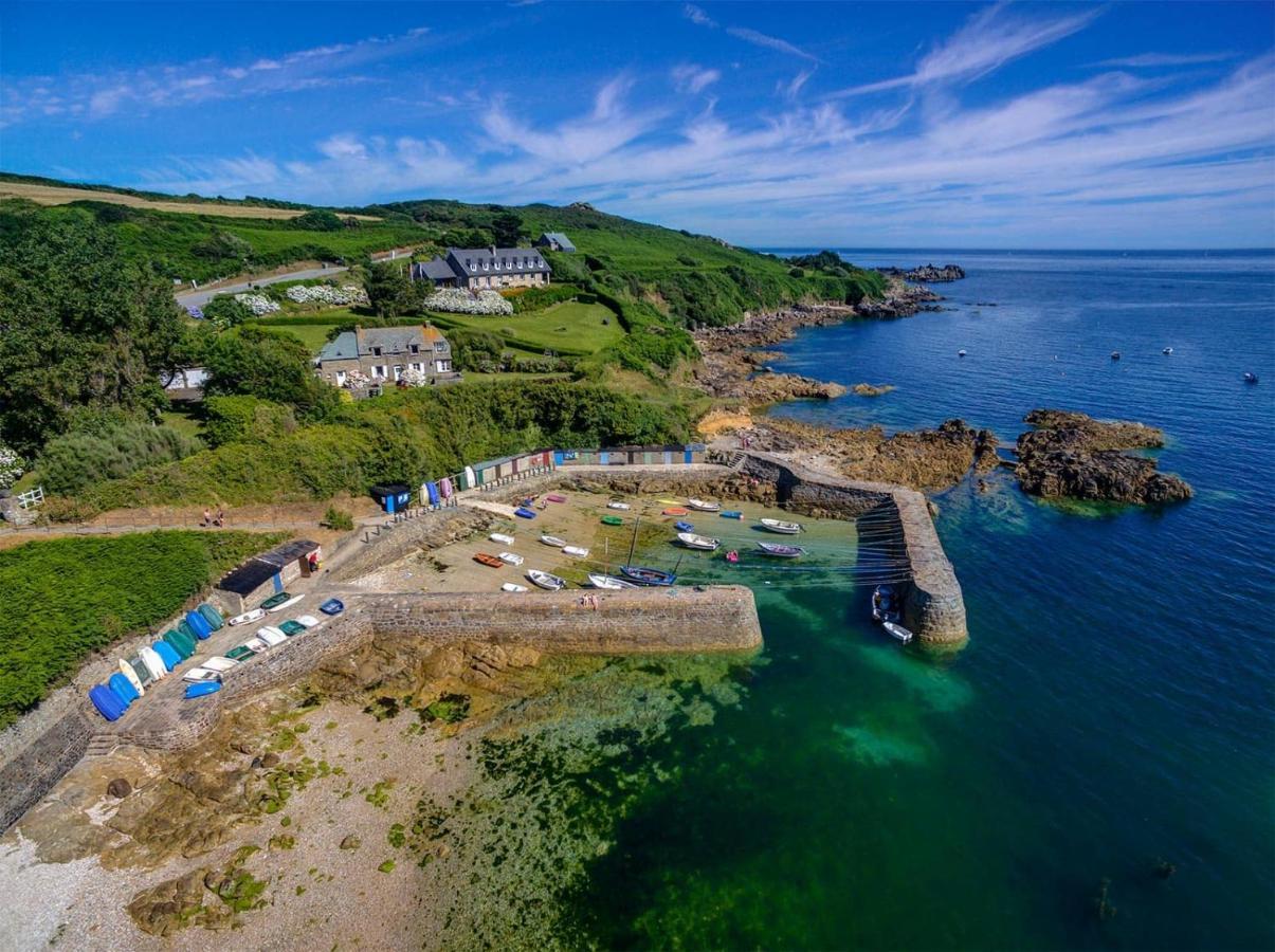 Maison Normande Proche De La Mer Et Des Lieux Touristiques Quettehou エクステリア 写真